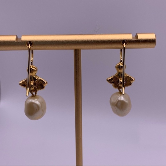 Vintage Elegant Gold Tan Fan Faux Pearl Dangle Earrings - Picture 7 of 8